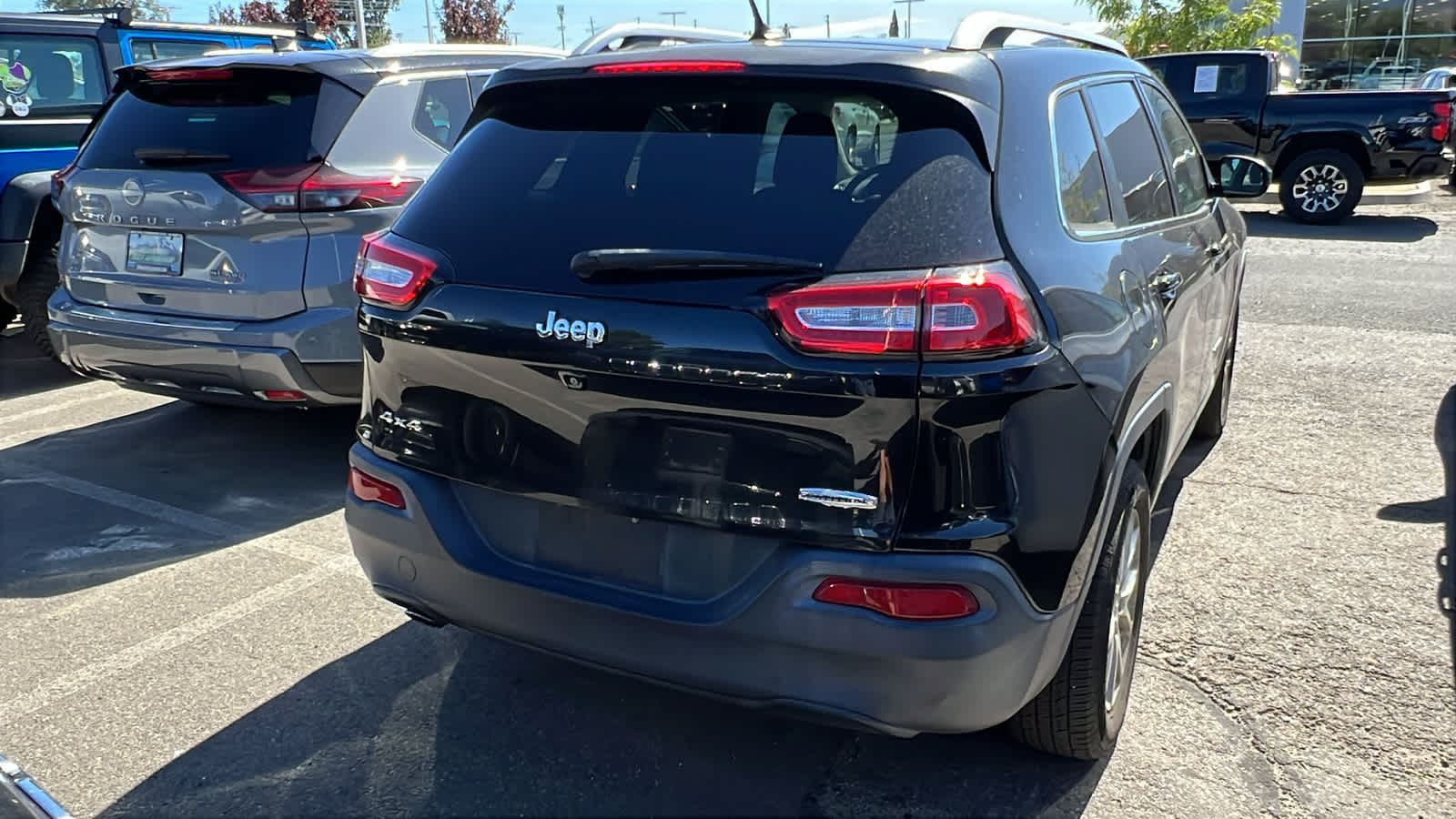Thumbnail: 2015 Jeep Cherokee - 9