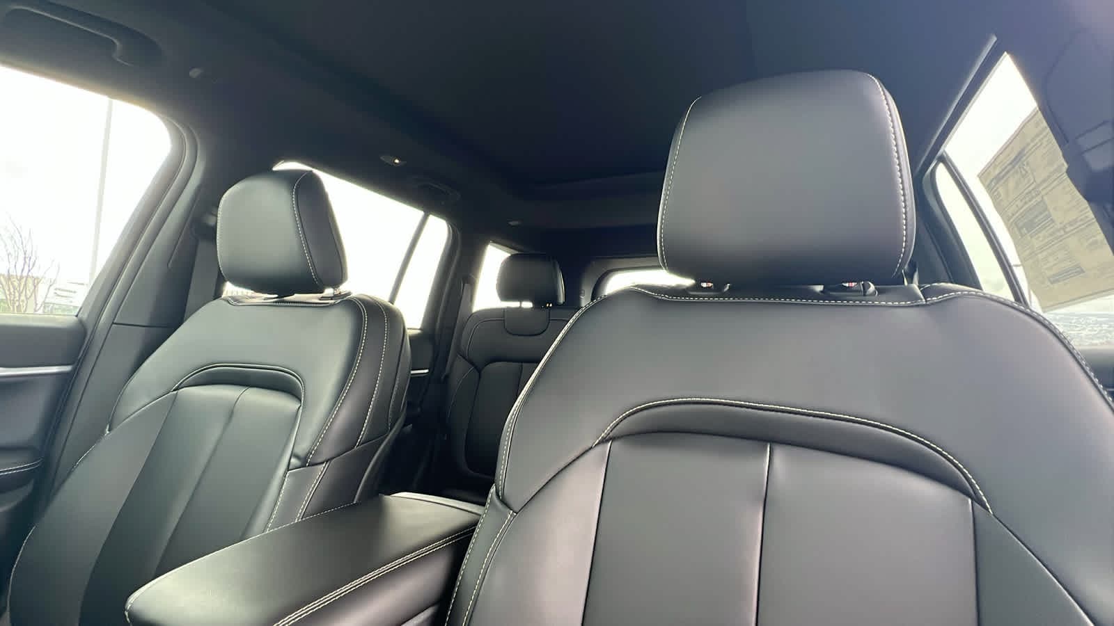 Thumbnail: 2026 Jeep Grand Cherokee - 11