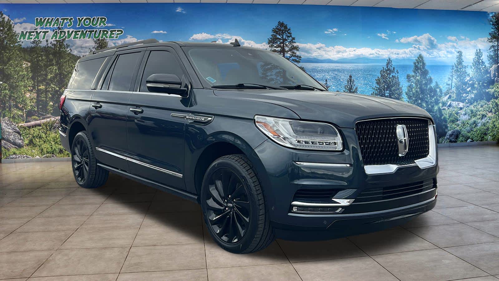 Thumbnail: 2021 Lincoln Navigator L - 3