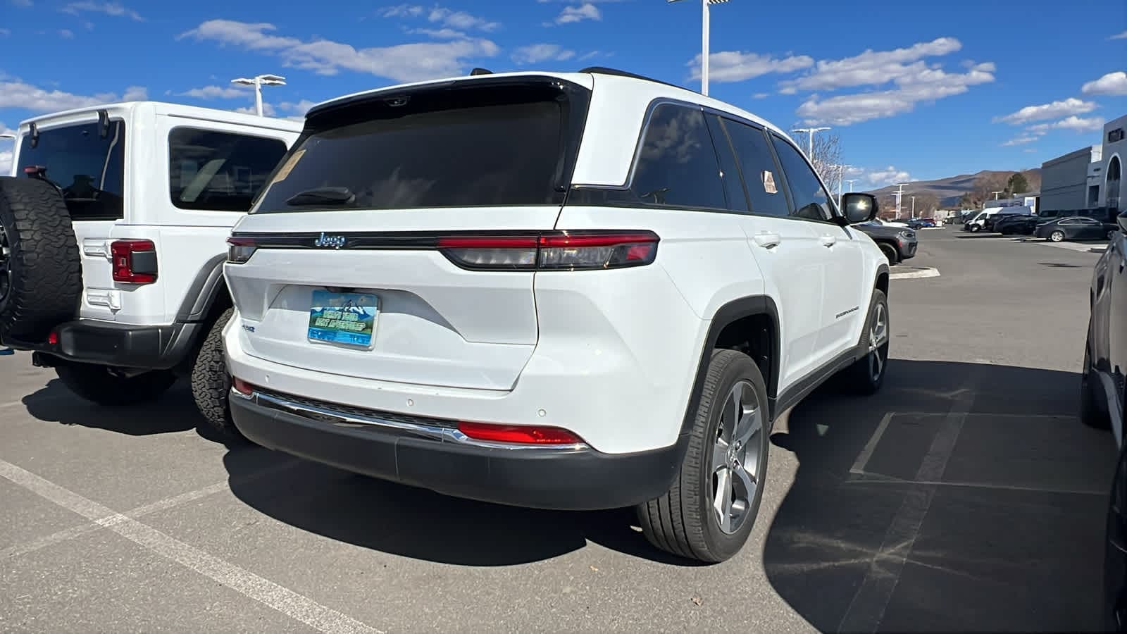 Thumbnail: 2022 Jeep Grand Cherokee - 4