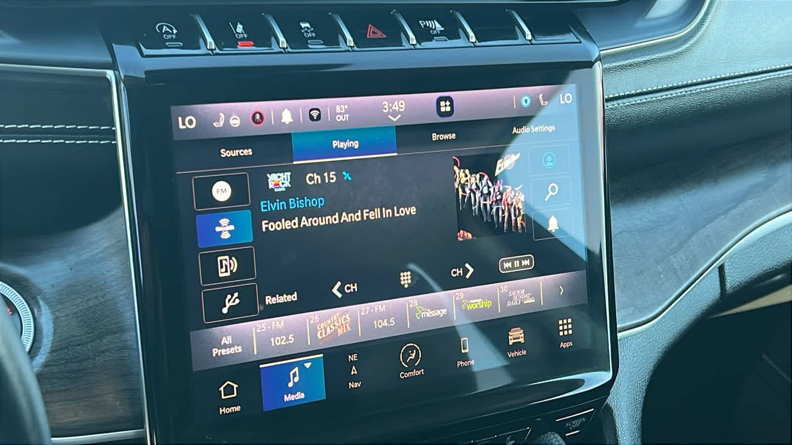 Thumbnail: 2022 Jeep Grand Cherokee - 15