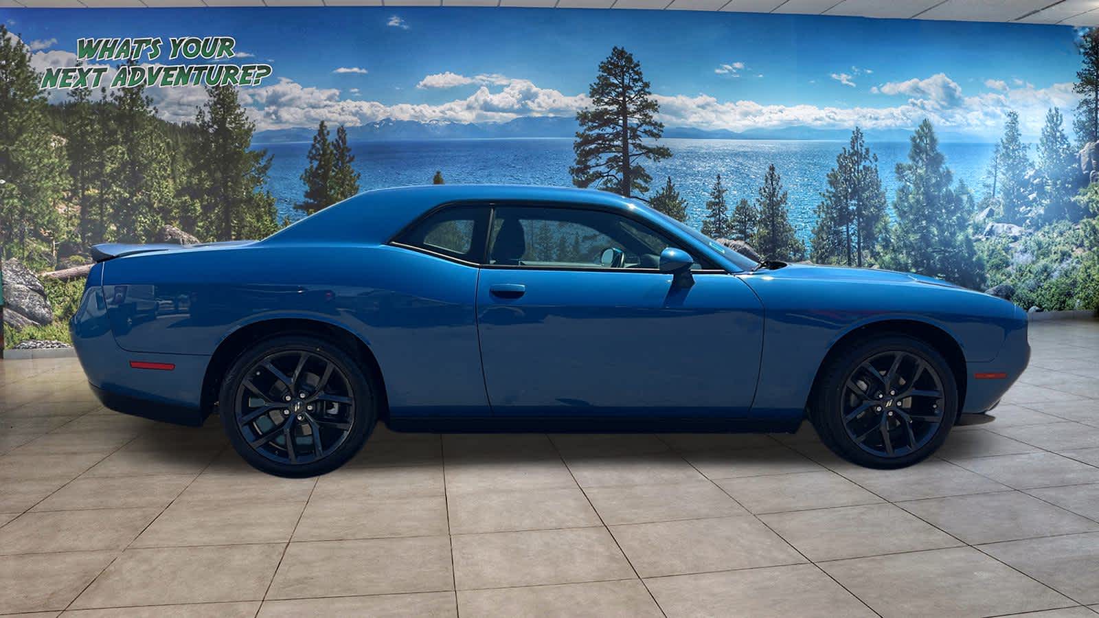 2023 Dodge Challenger SXT photo 4
