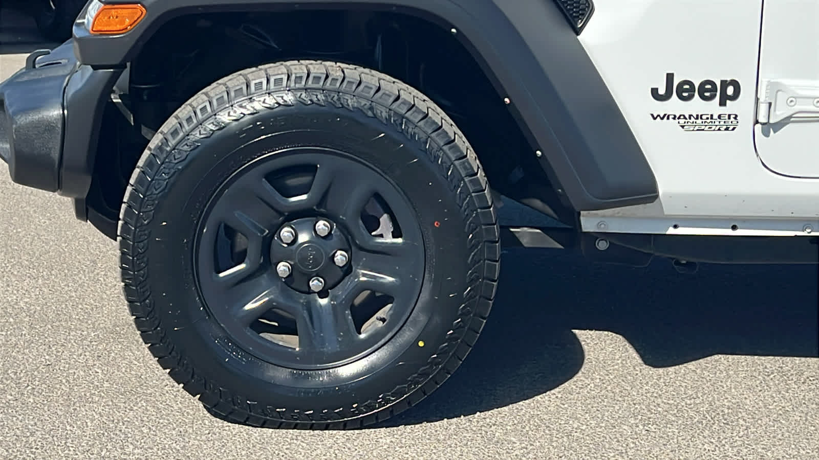 Thumbnail: 2021 Jeep Wrangler - 9