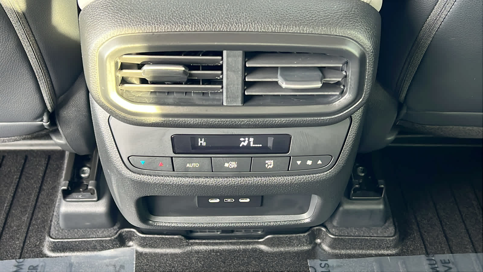 Thumbnail: 2025 Honda Pilot - 25