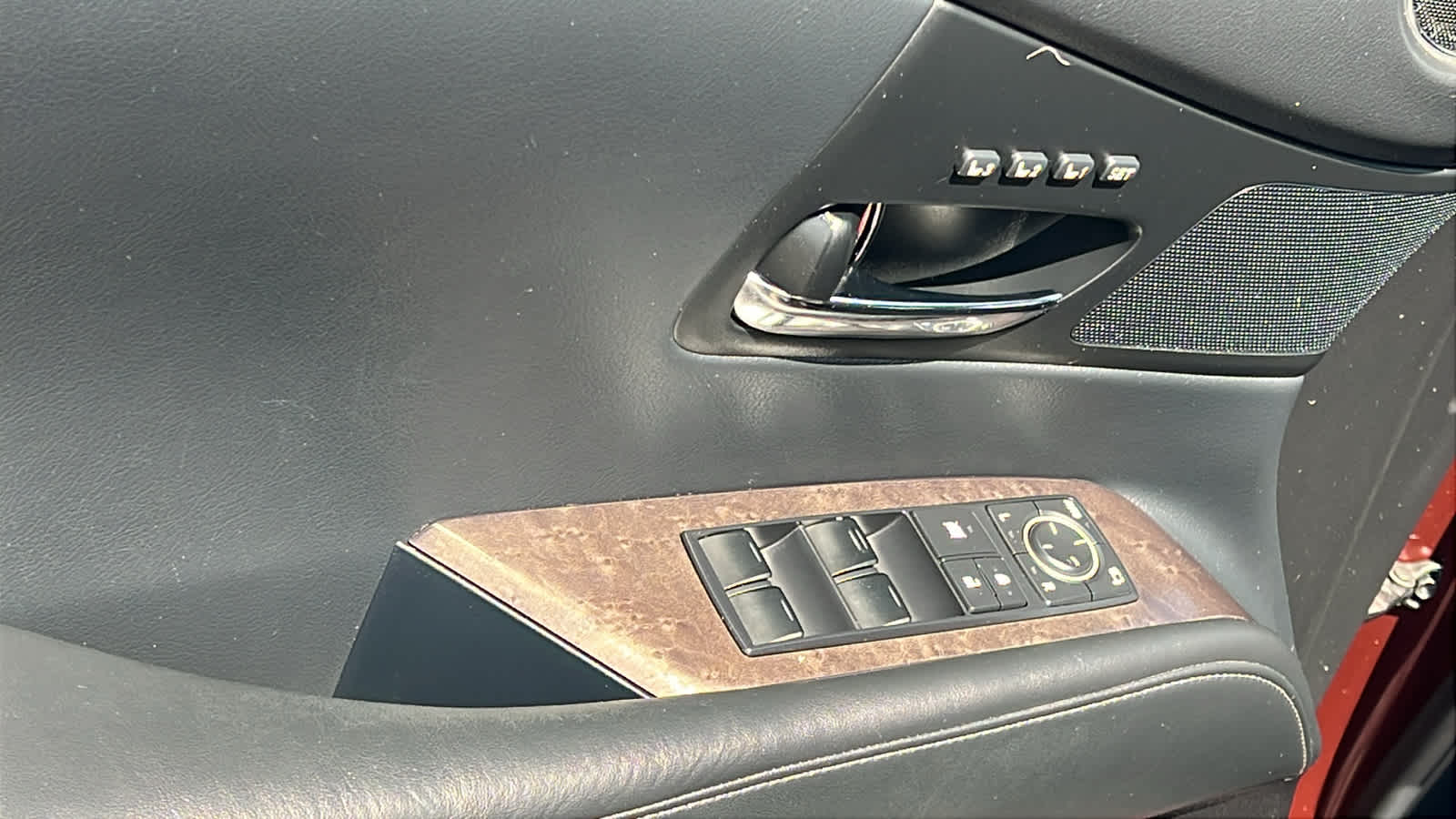 Thumbnail: 2015 Lexus RX - 22