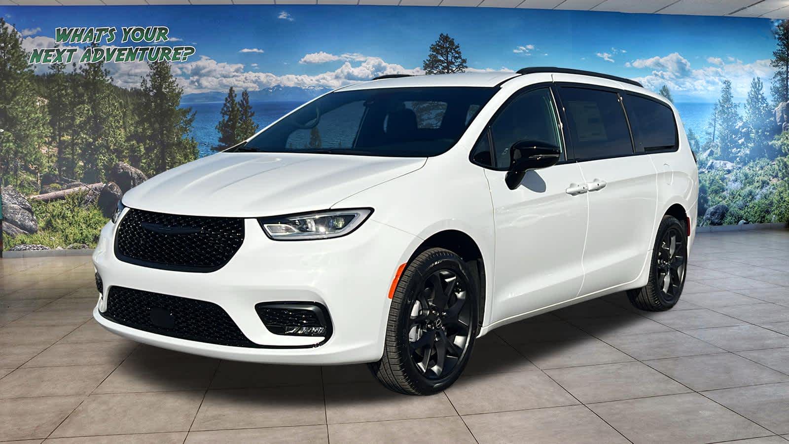 Thumbnail: 2026 Chrysler Pacifica - 1