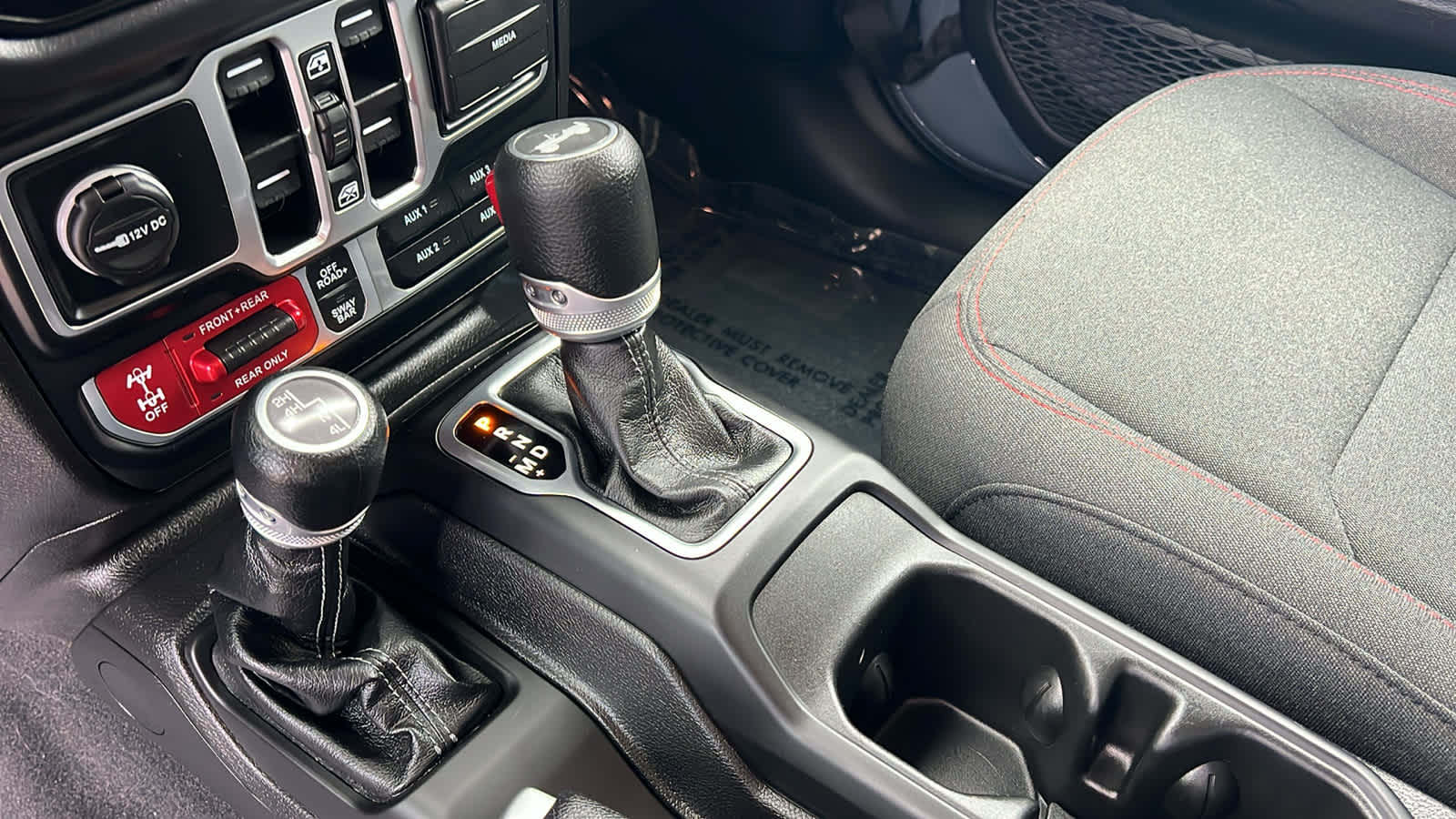 Thumbnail: 2025 Jeep Wrangler - 13