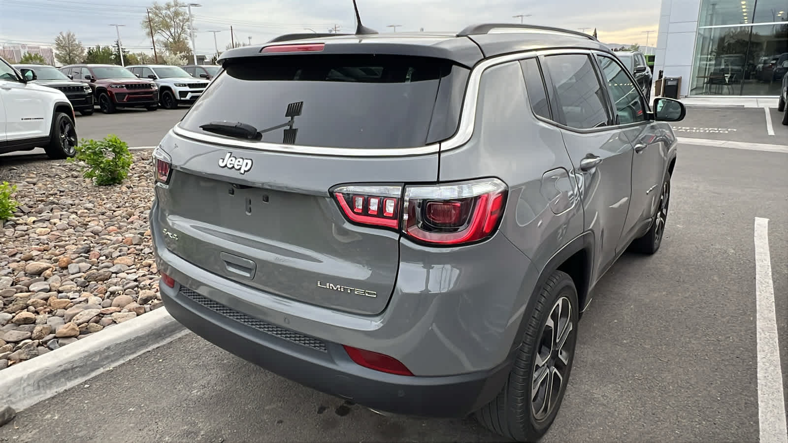 Thumbnail: 2022 Jeep Compass - 8