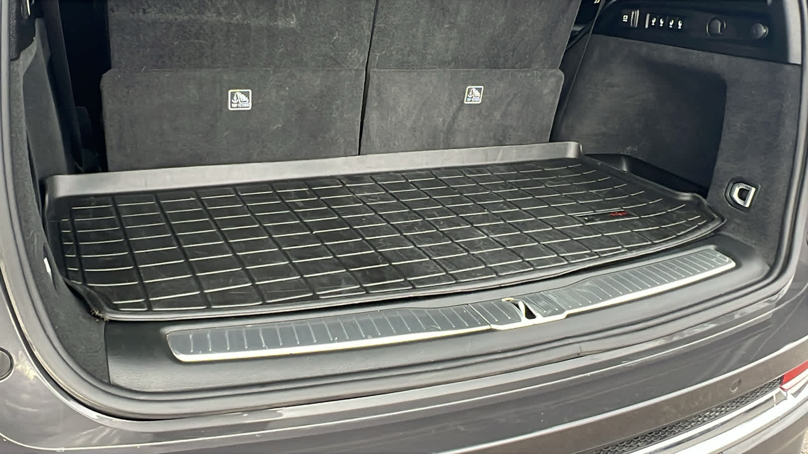 Thumbnail: 2025 Jeep Grand Cherokee L - 27