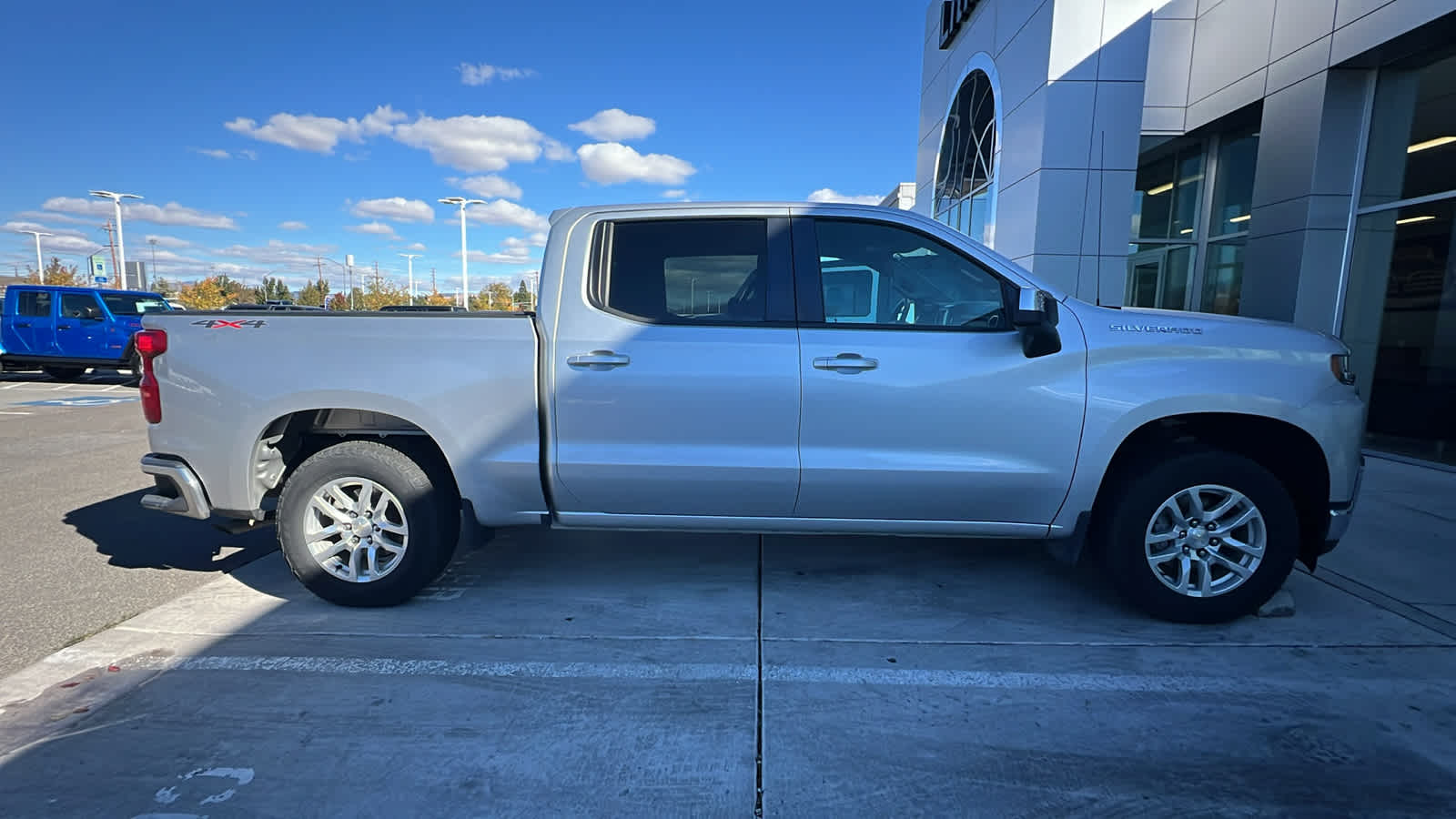 Used 2020 Chevrolet Silverado 1500 LT Truck Crew Cab