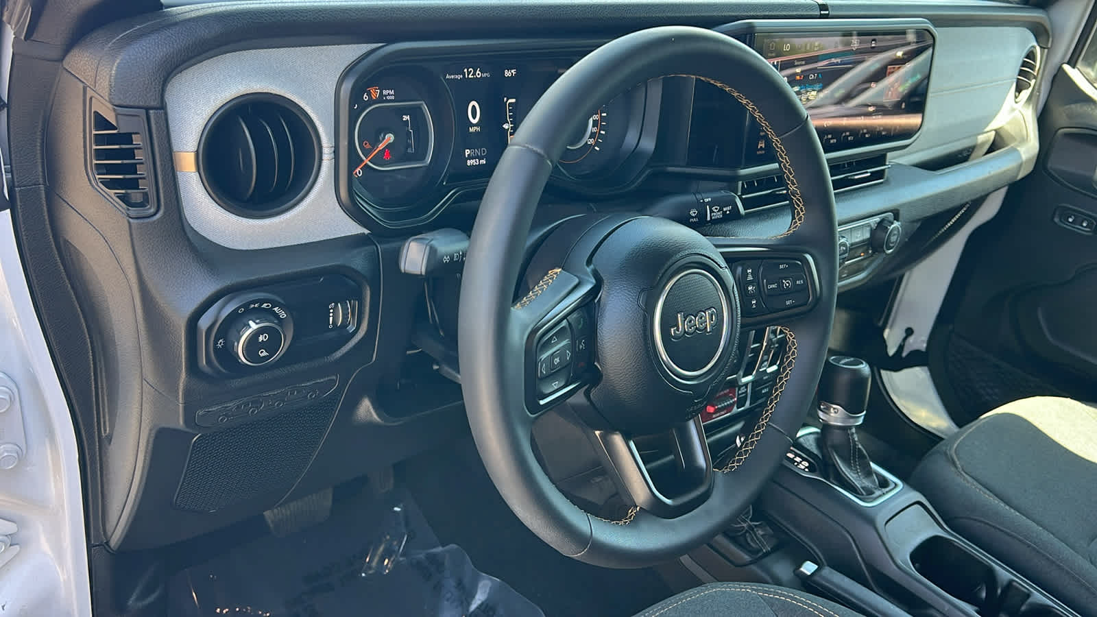 Thumbnail: 2024 Jeep Gladiator - 10