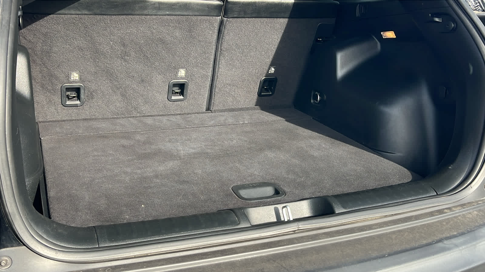 Thumbnail: 2022 Jeep Cherokee - 27