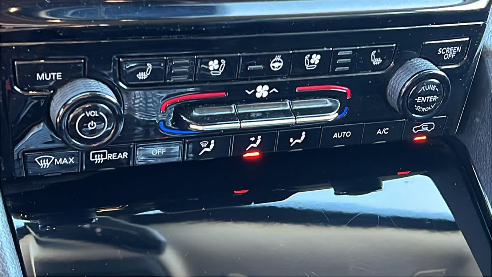 Thumbnail: 2023 Jeep Grand Cherokee - 14