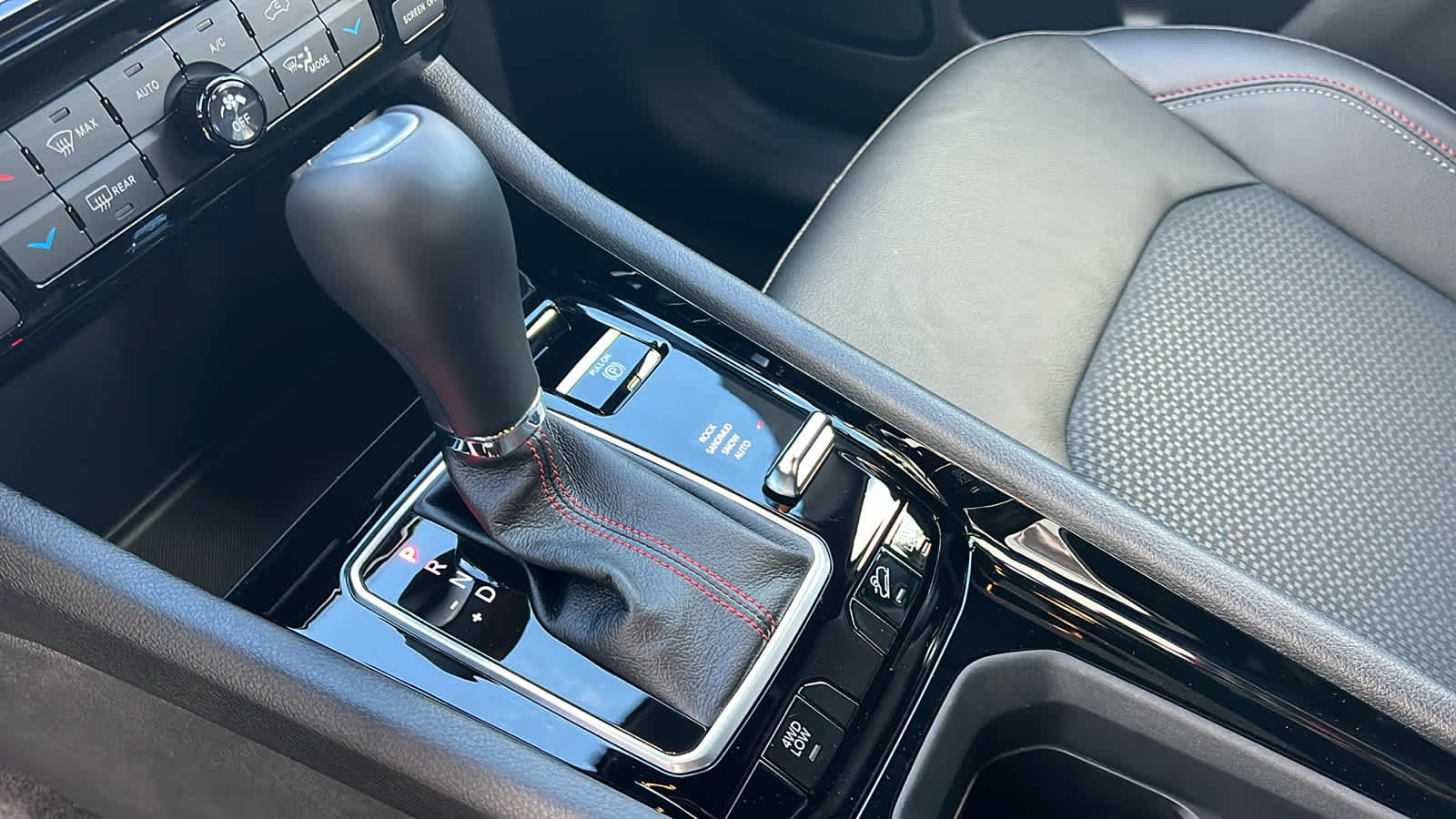 Thumbnail: 2026 Jeep Compass - 13