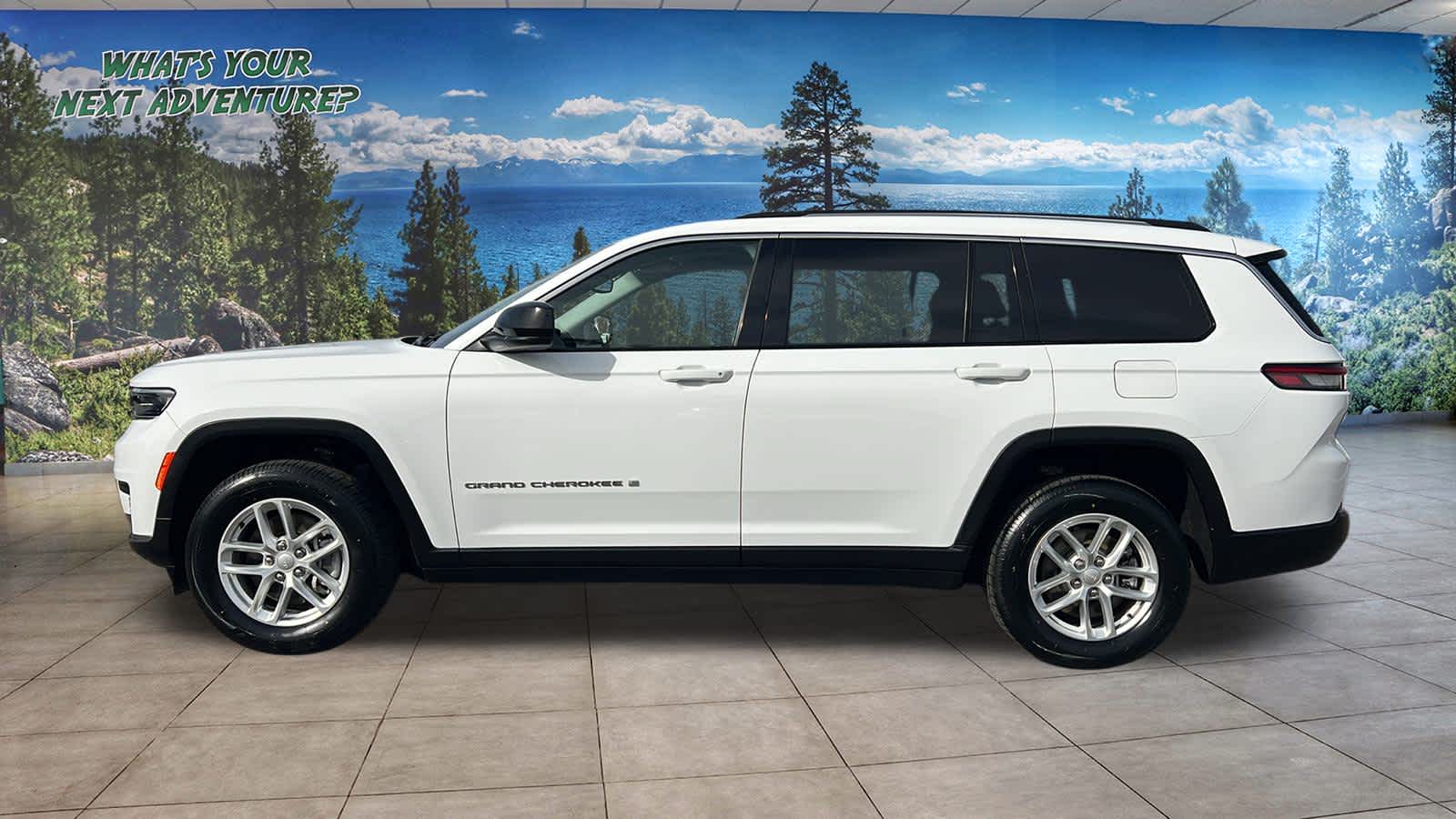 Thumbnail: 2023 Jeep Grand Cherokee - 8