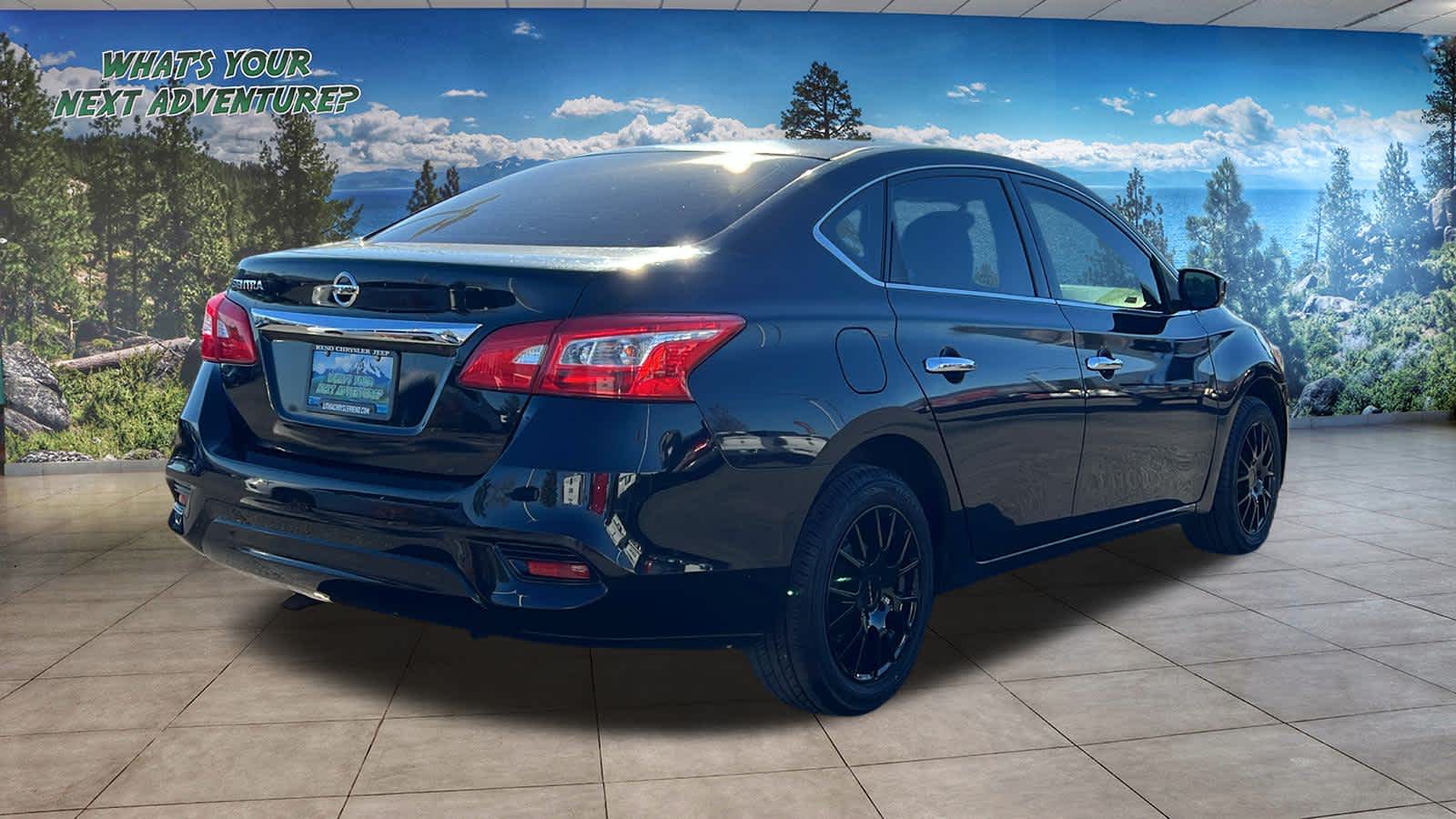 Thumbnail: 2017 Nissan Sentra - 5