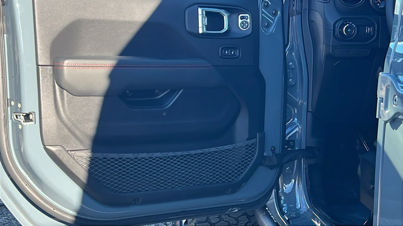 Thumbnail: 2026 Jeep Wrangler - 23