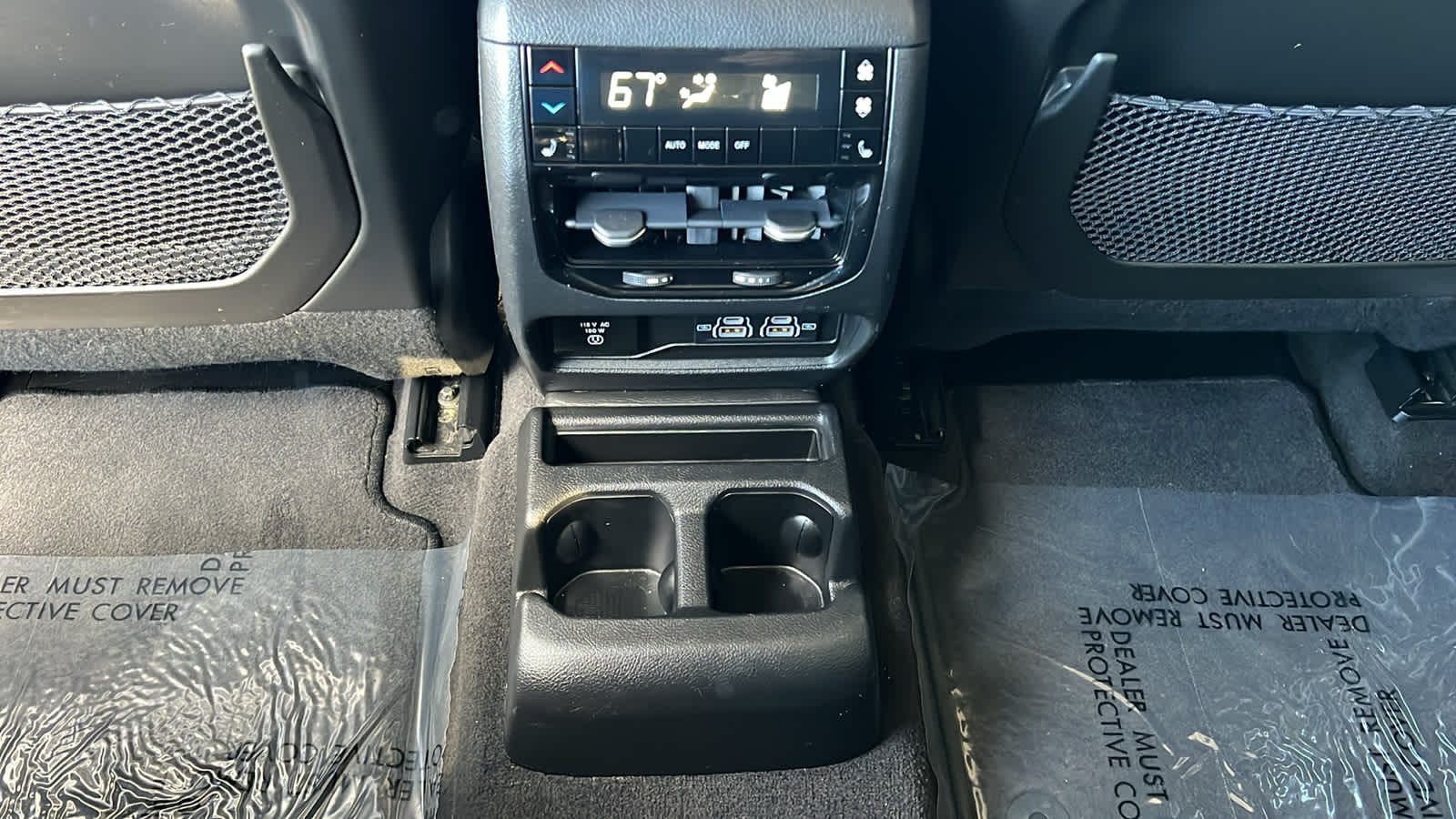 Thumbnail: 2022 Jeep Grand Cherokee - 25