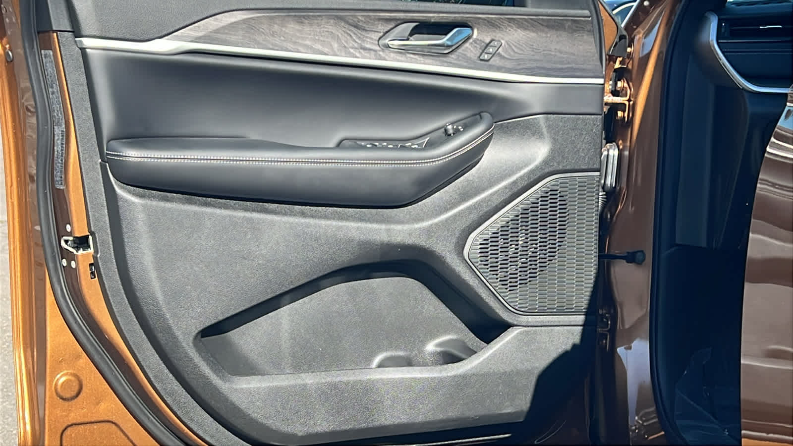 Thumbnail: 2026 Jeep Grand Cherokee - 23
