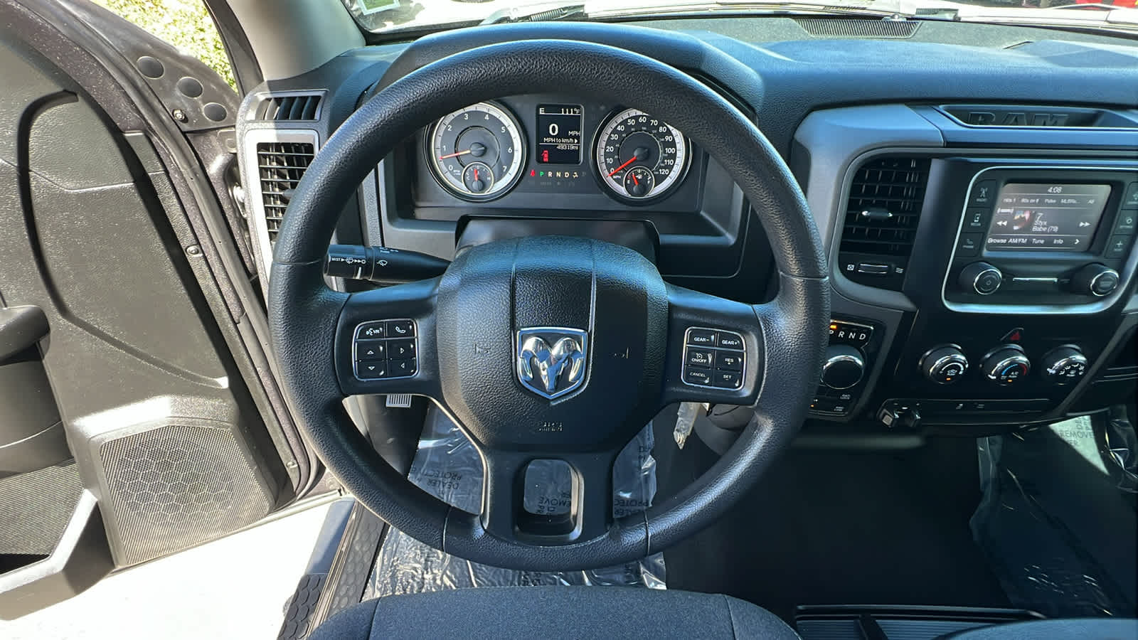 Thumbnail: 2022 RAM 1500 Classic - 18