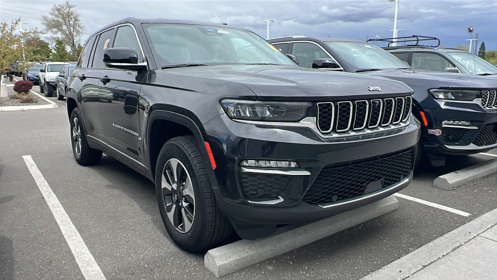 Thumbnail: 2022 Jeep Grand Cherokee - 3