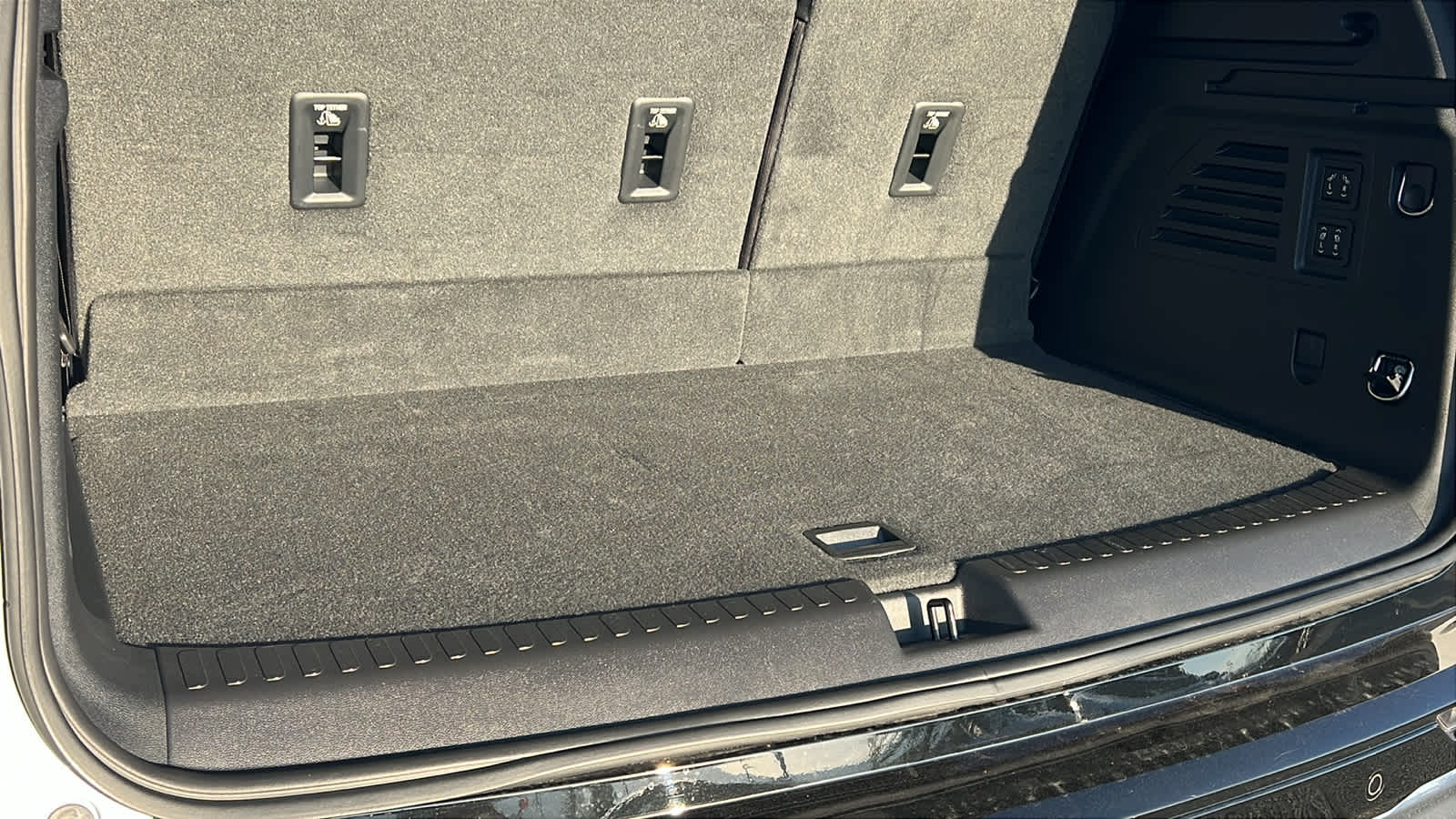 Thumbnail: 2024 GMC Acadia - 27