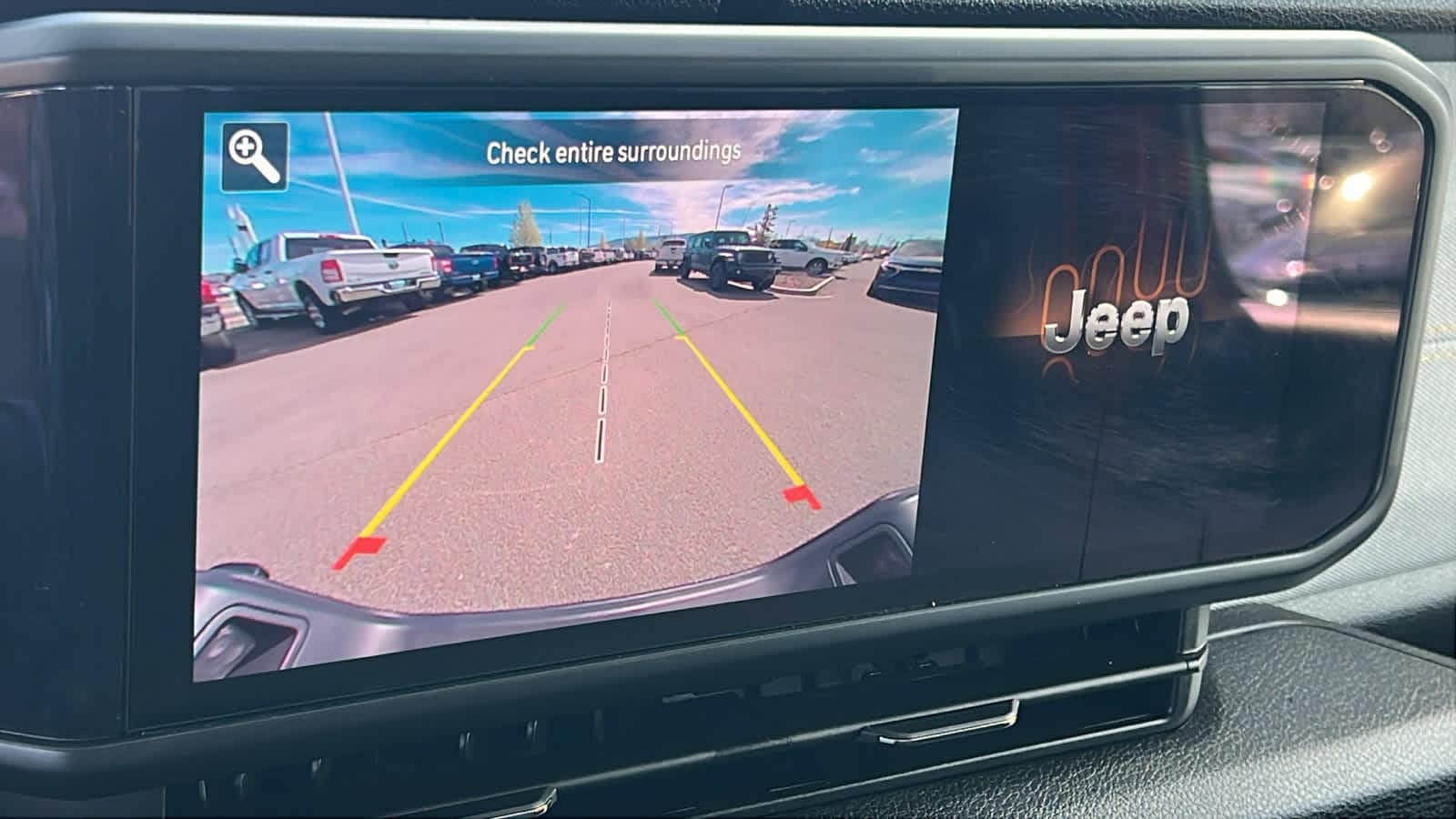 Thumbnail: 2025 Jeep Gladiator - 16