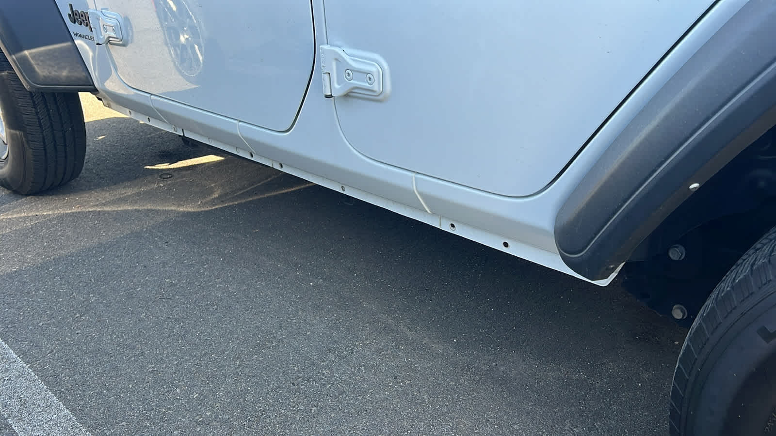 Thumbnail: 2023 Jeep Wrangler - 9