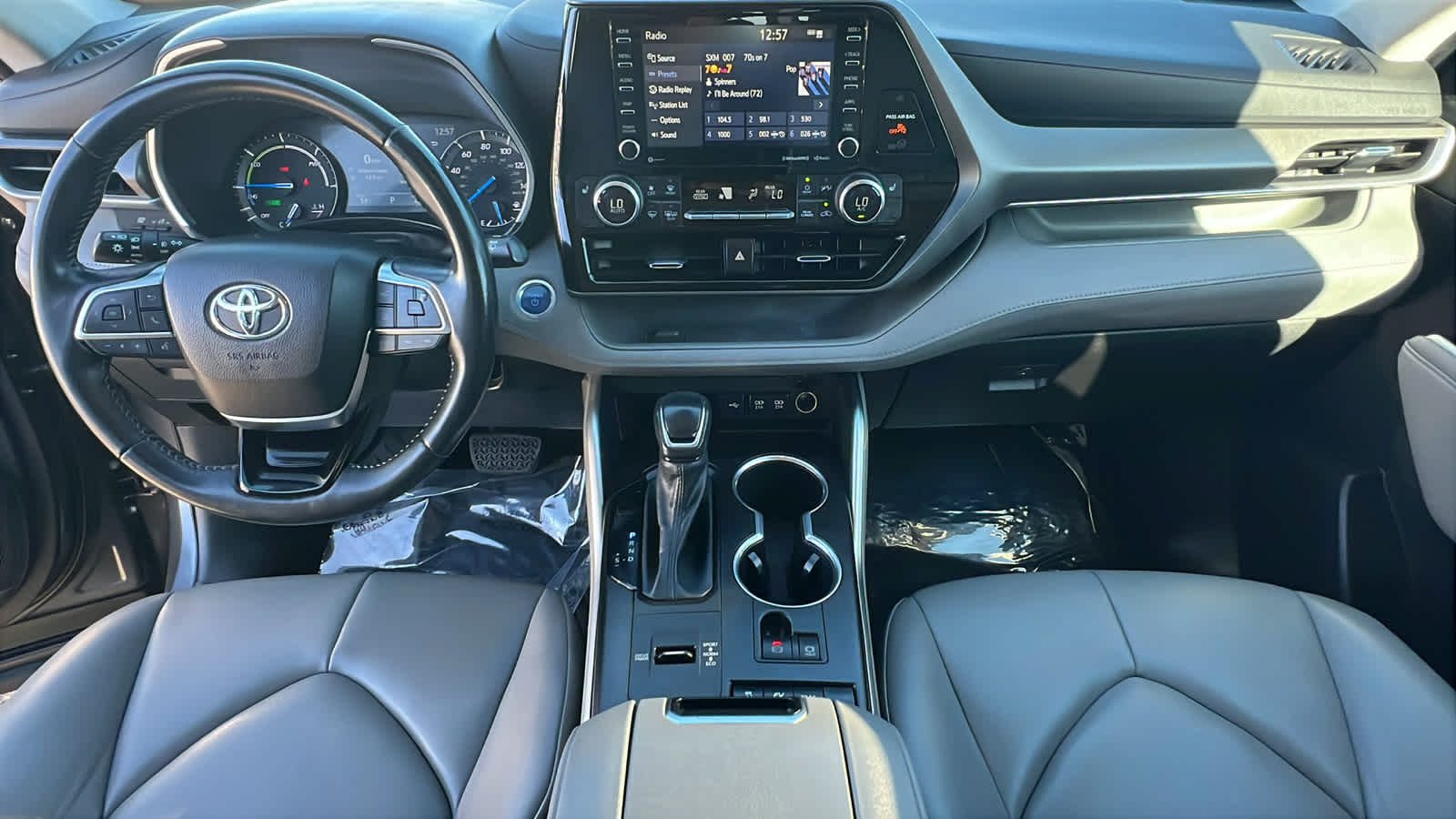 Thumbnail: 2021 Toyota Highlander - 26