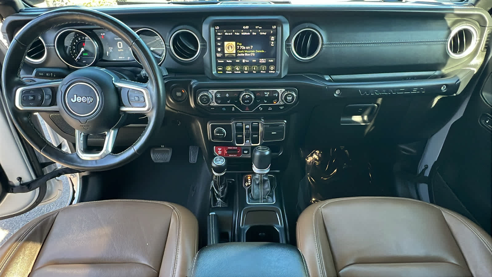 Thumbnail: 2022 Jeep Wrangler - 26