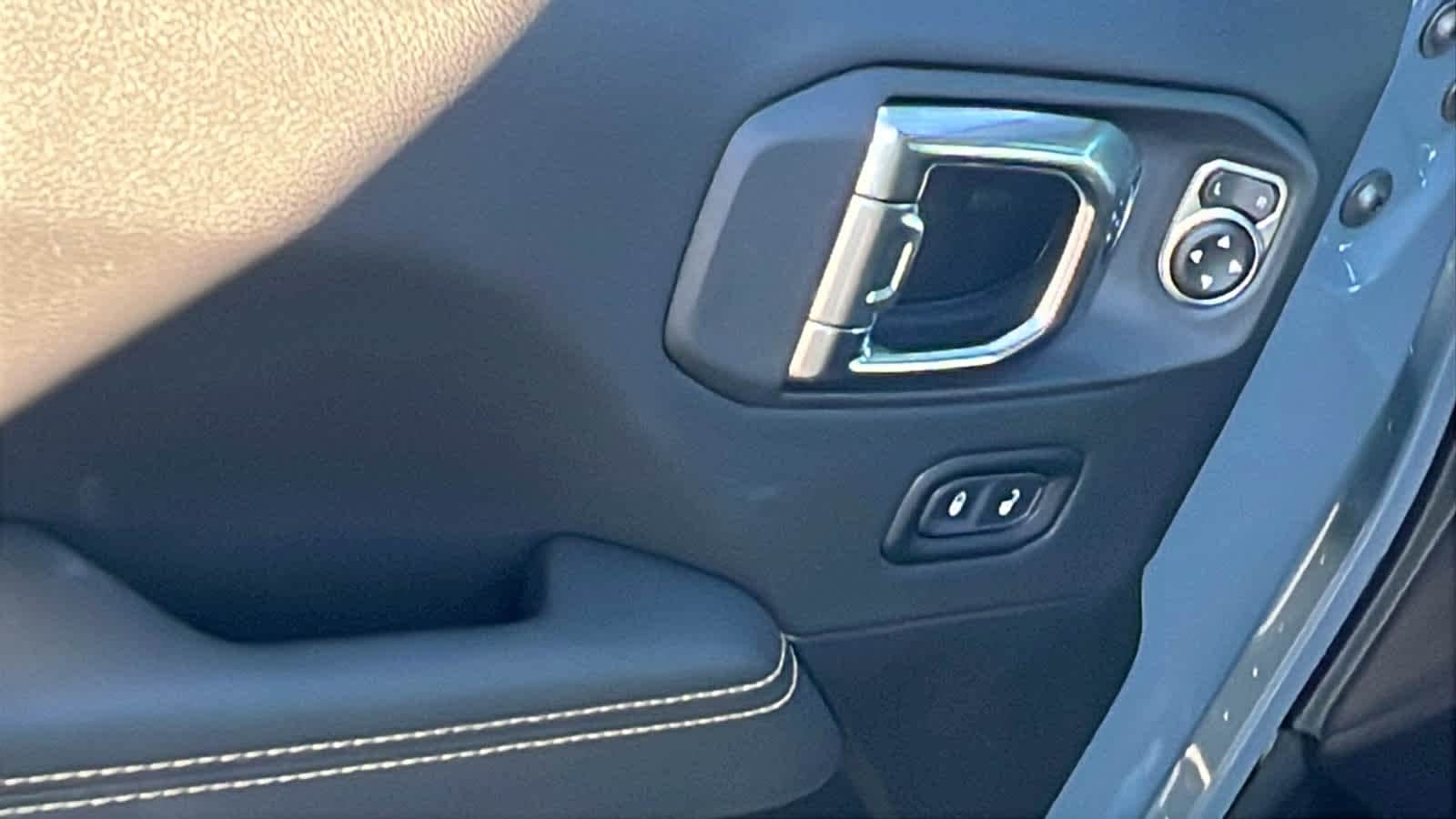 Thumbnail: 2026 Jeep Wrangler - 22