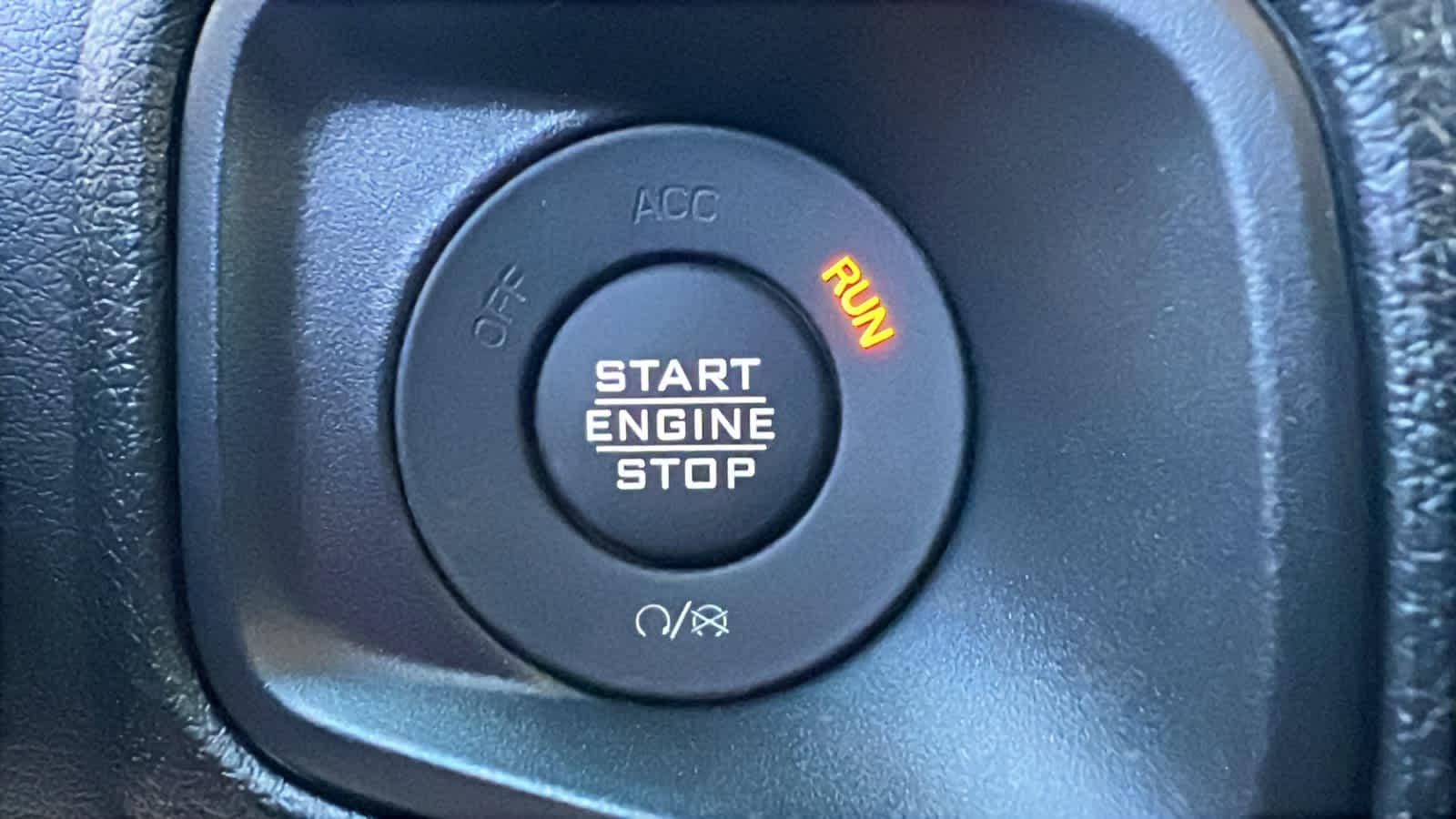 Thumbnail: 2026 Jeep Gladiator - 17