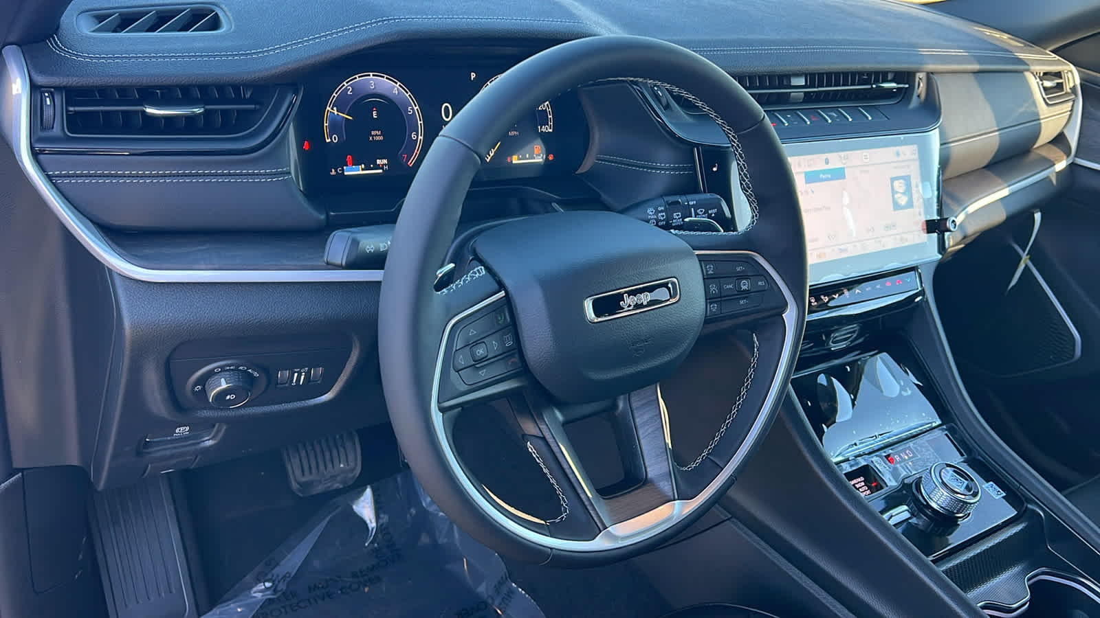 Thumbnail: 2026 Jeep Grand Cherokee L - 10