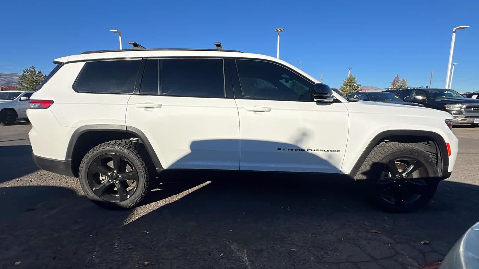 Thumbnail: 2023 Jeep Grand Cherokee - 4