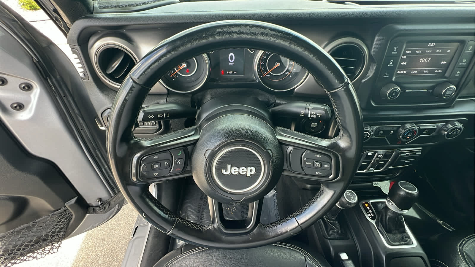 Thumbnail: 2020 Jeep Gladiator - 18
