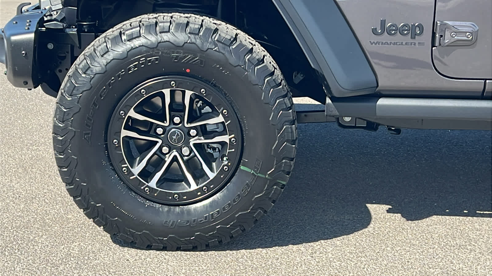 Thumbnail: 2026 Jeep Wrangler - 9