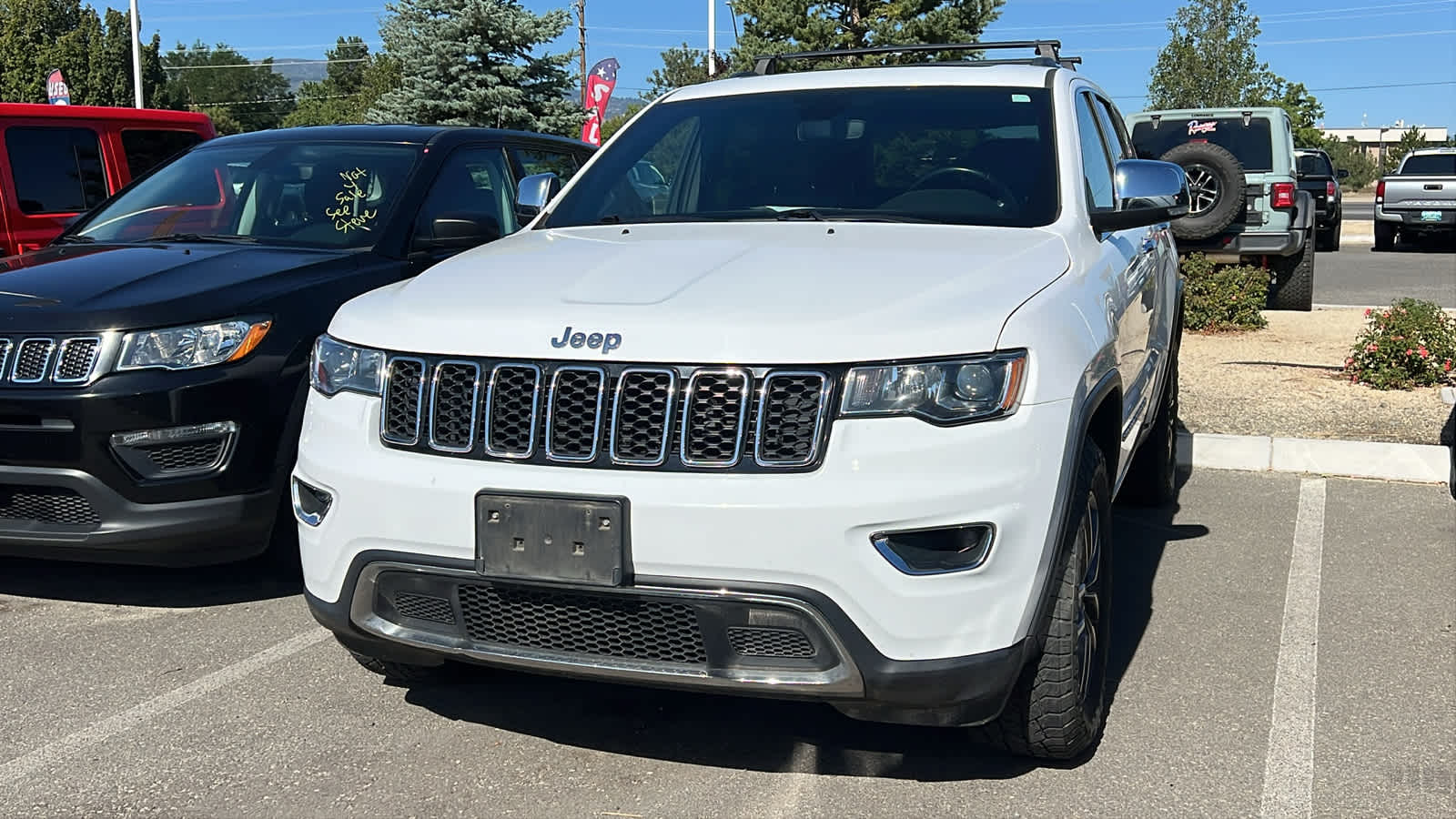 Thumbnail: 2020 Jeep Grand Cherokee - 1