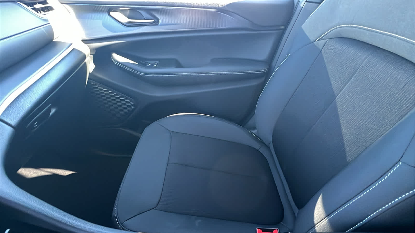 Thumbnail: 2025 Jeep Grand Cherokee - 12