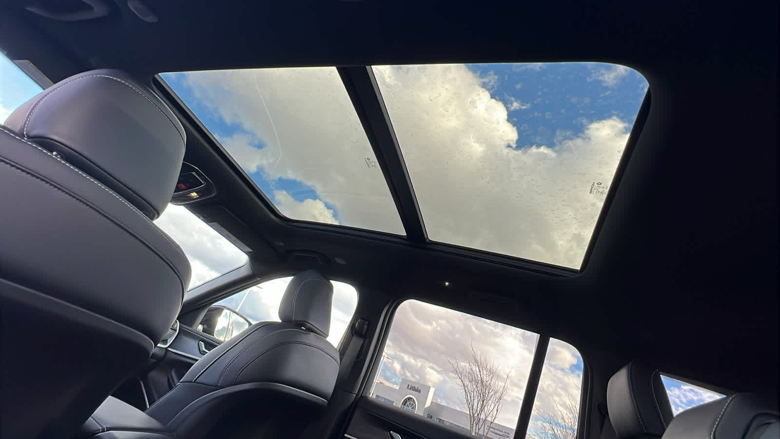 Thumbnail: 2026 Jeep Grand Cherokee - 31