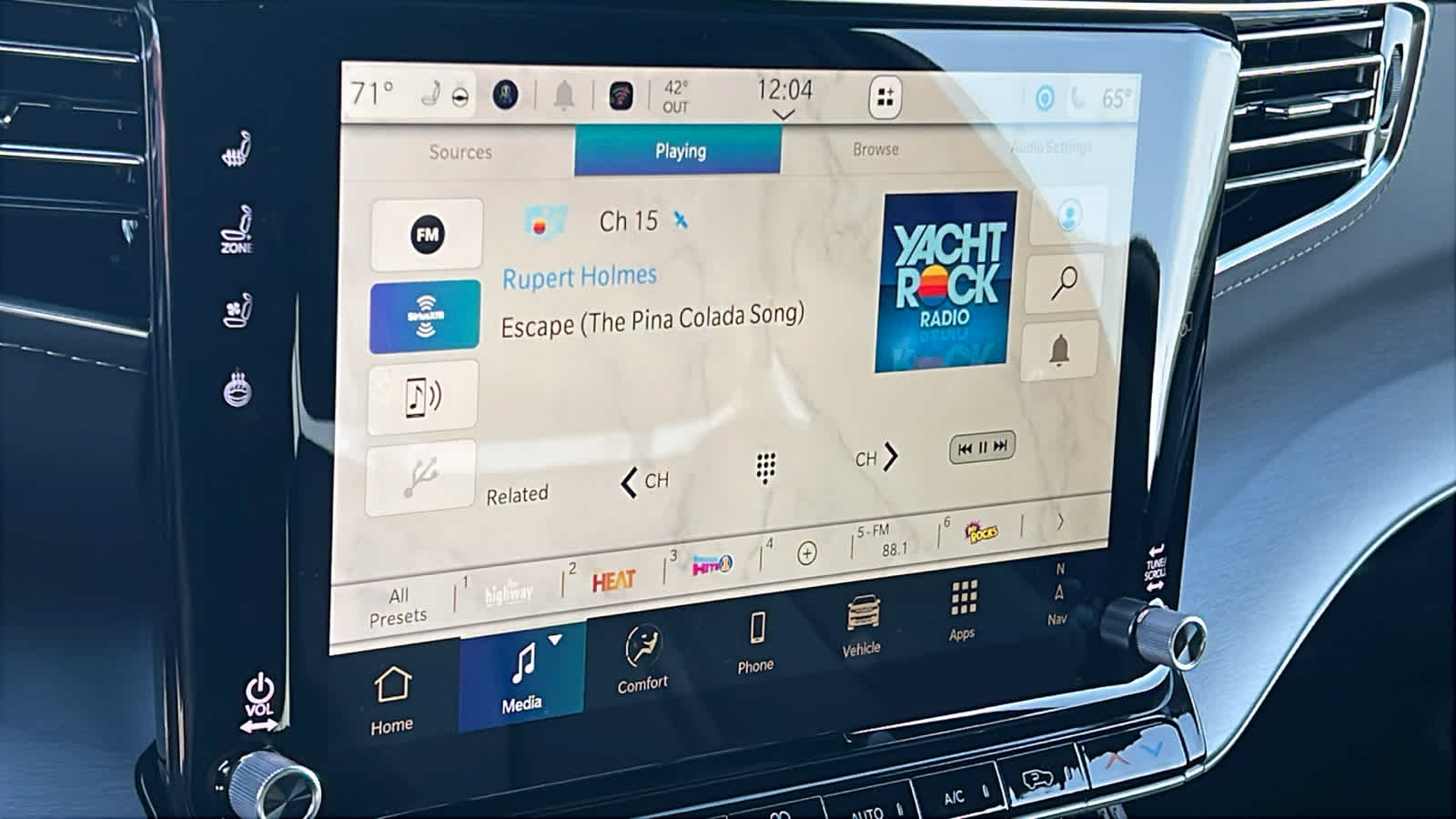 Thumbnail: 2026 Jeep Grand Wagoneer L - 15