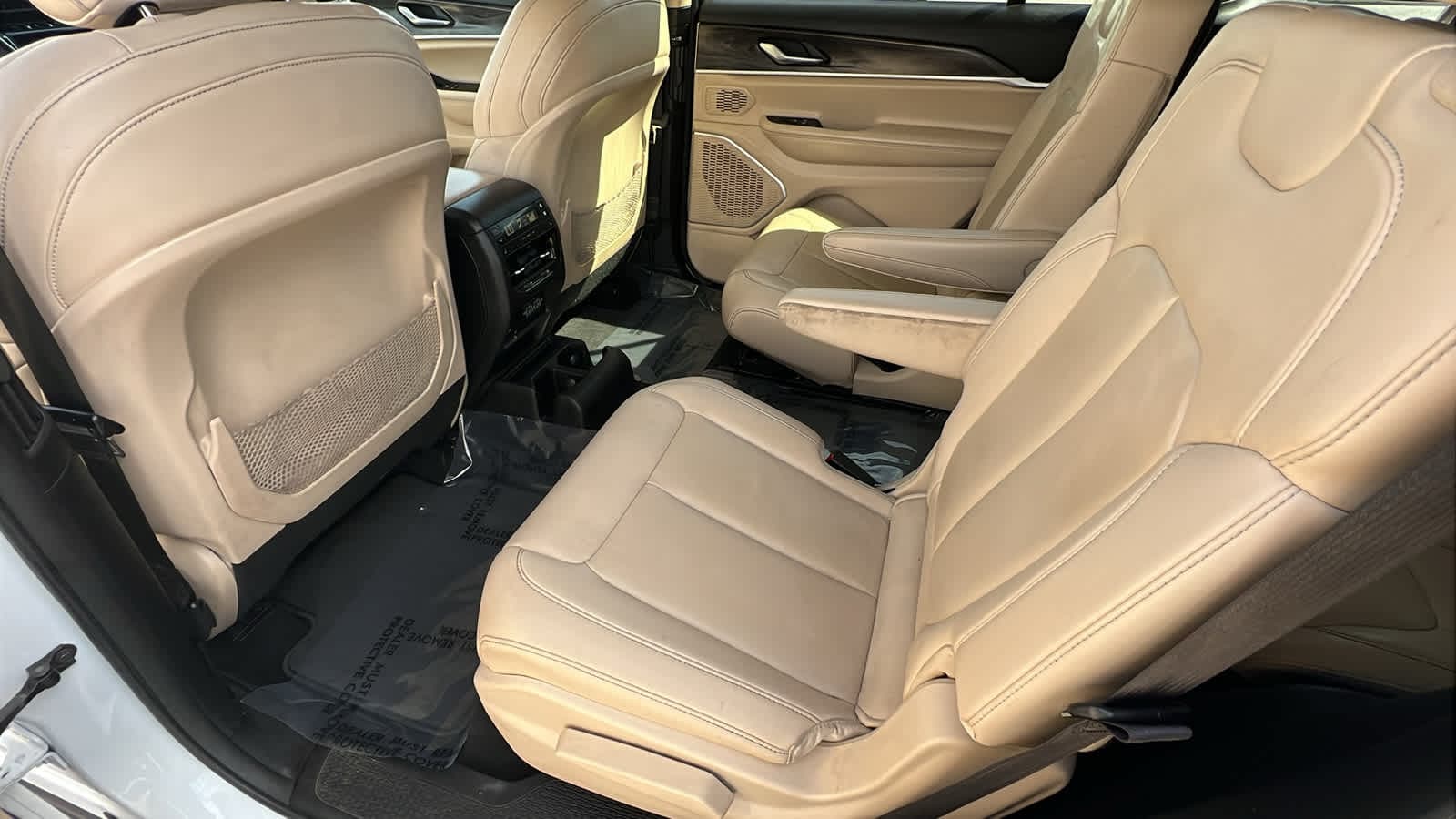 Thumbnail: 2021 Jeep Grand Cherokee L - 24