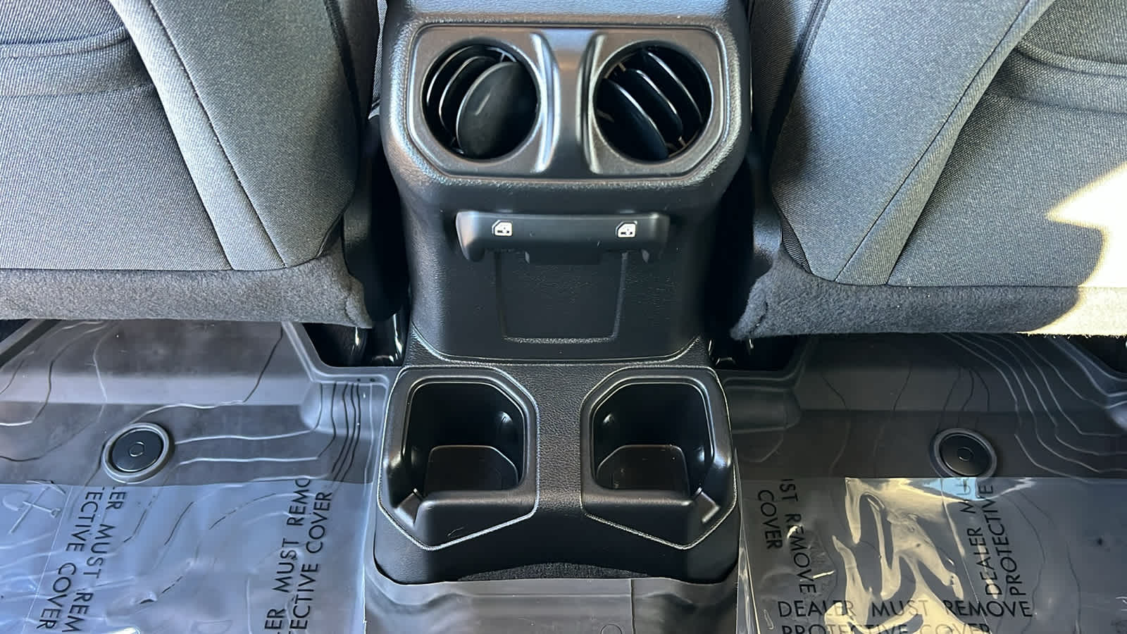 Thumbnail: 2024 Jeep Wrangler - 25