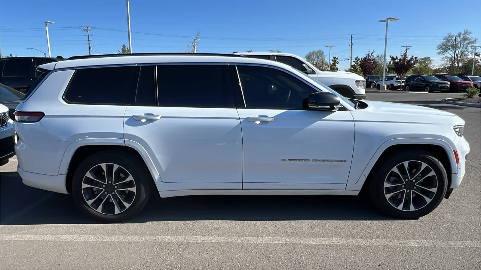 Thumbnail: 2023 Jeep Grand Cherokee - 6