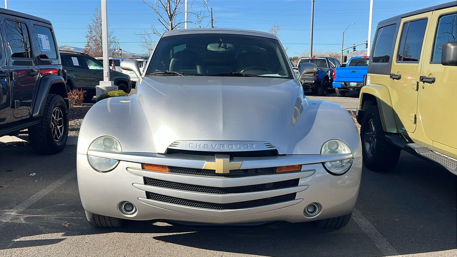 Thumbnail: 2005 Chevrolet SSR - 2