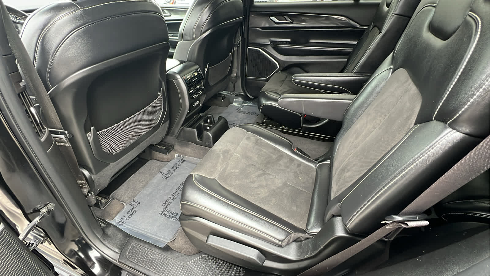 Thumbnail: 2021 Jeep Grand Cherokee L - 24