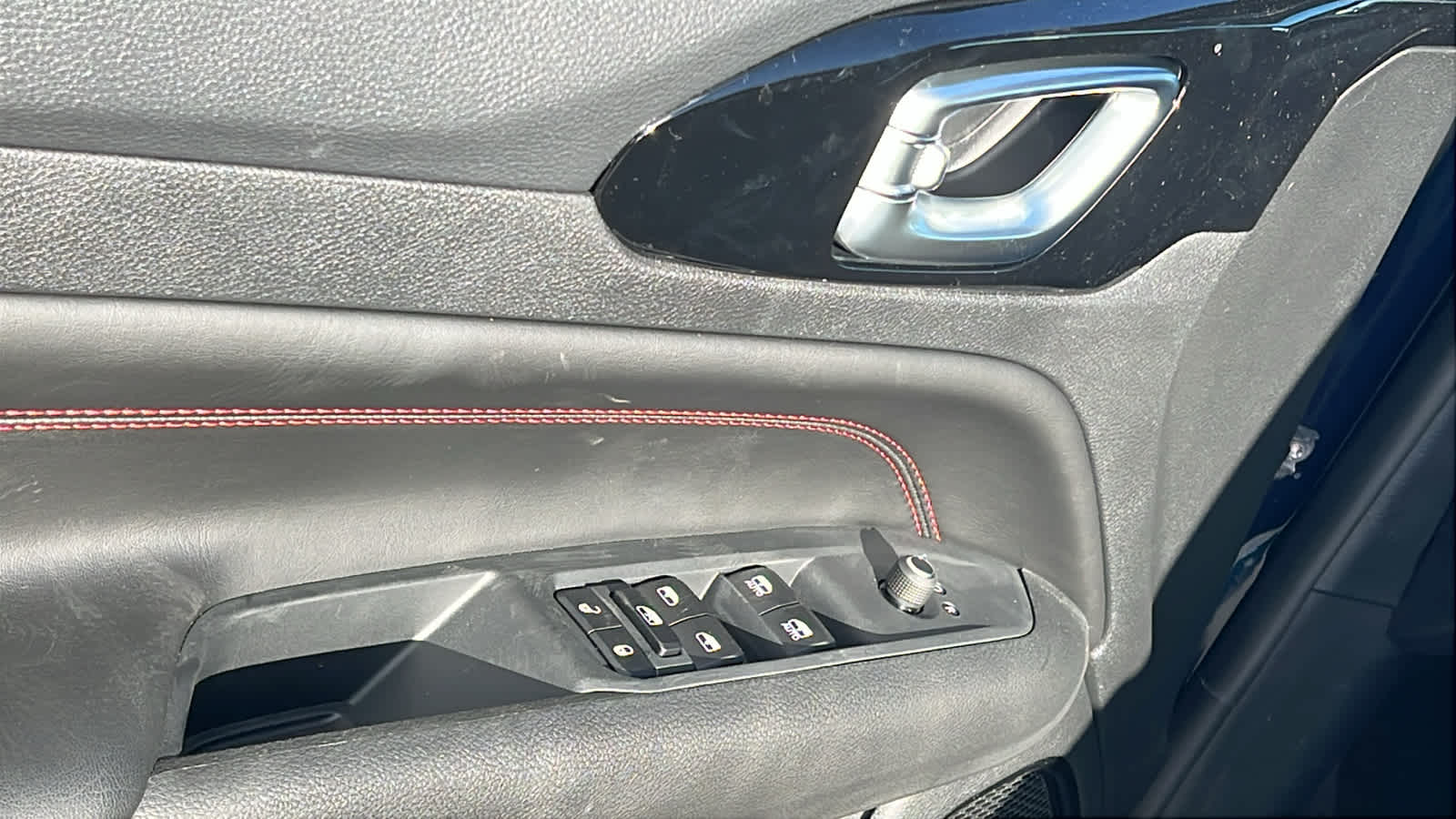 Thumbnail: 2026 Jeep Compass - 22