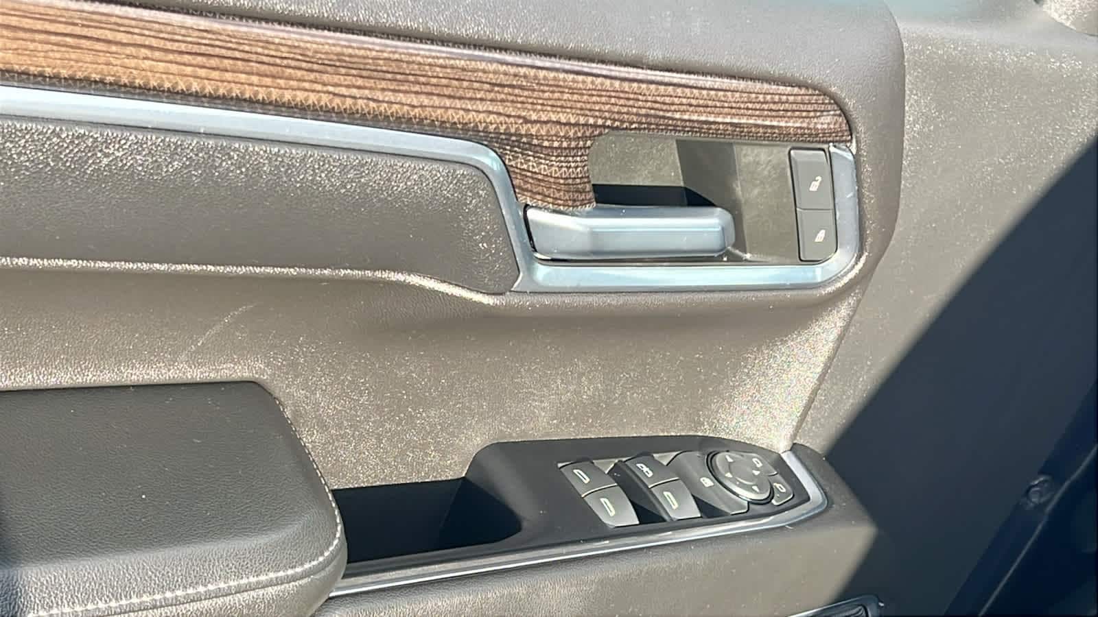 Thumbnail: 2022 Chevrolet Silverado 1500 - 21