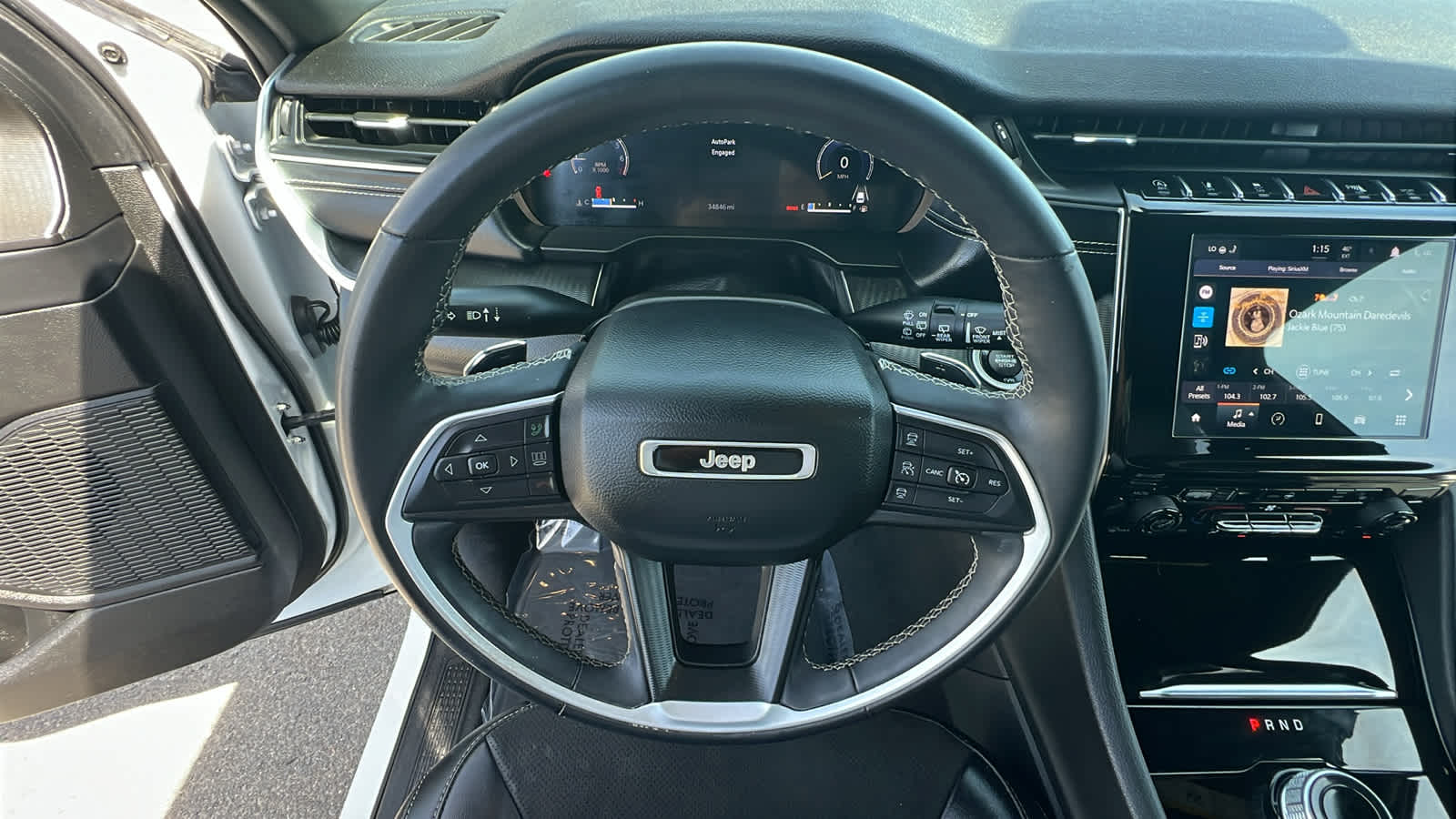 Thumbnail: 2023 Jeep Grand Cherokee - 18