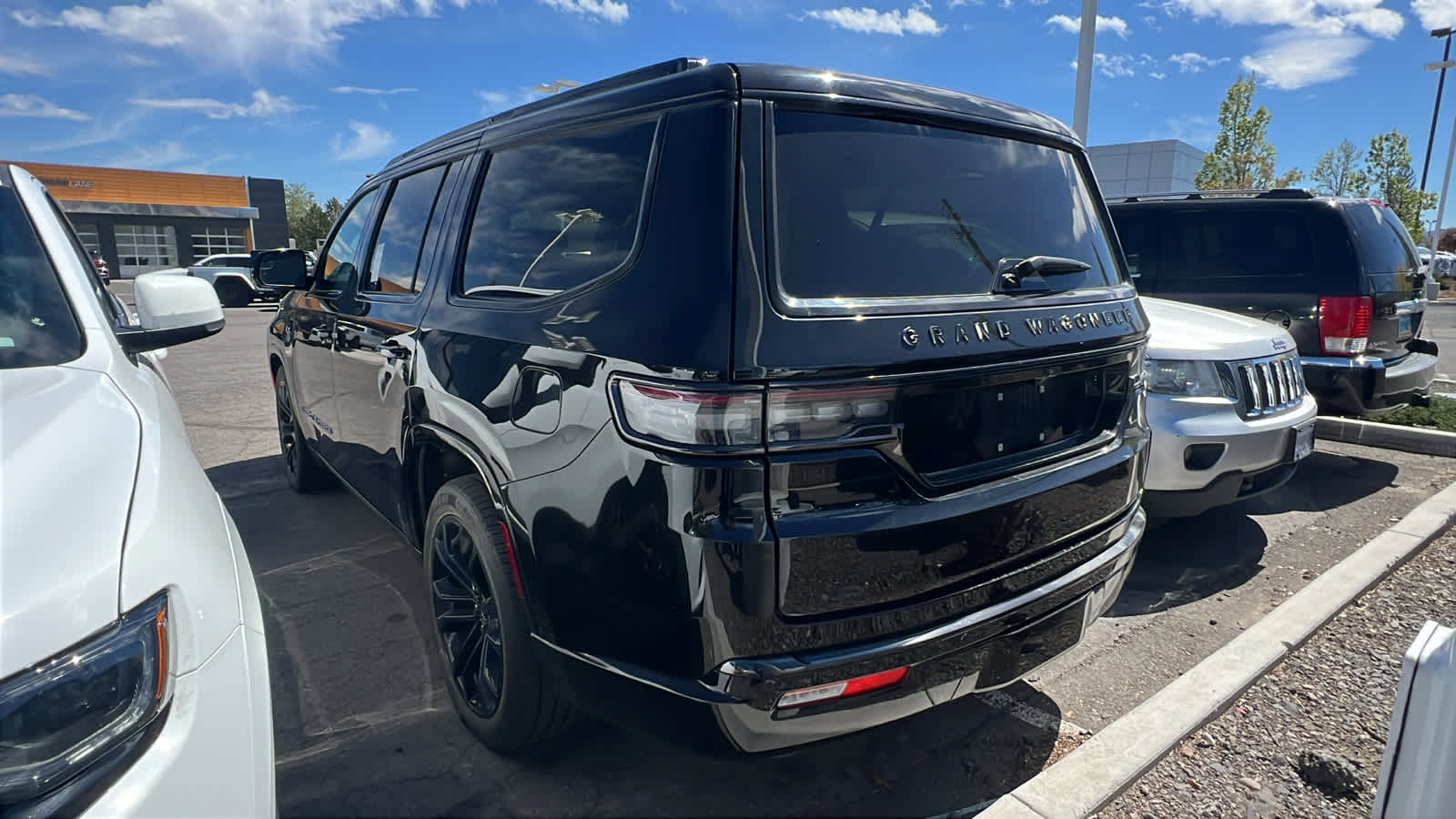 Thumbnail: 2024 Jeep Grand Wagoneer - 6