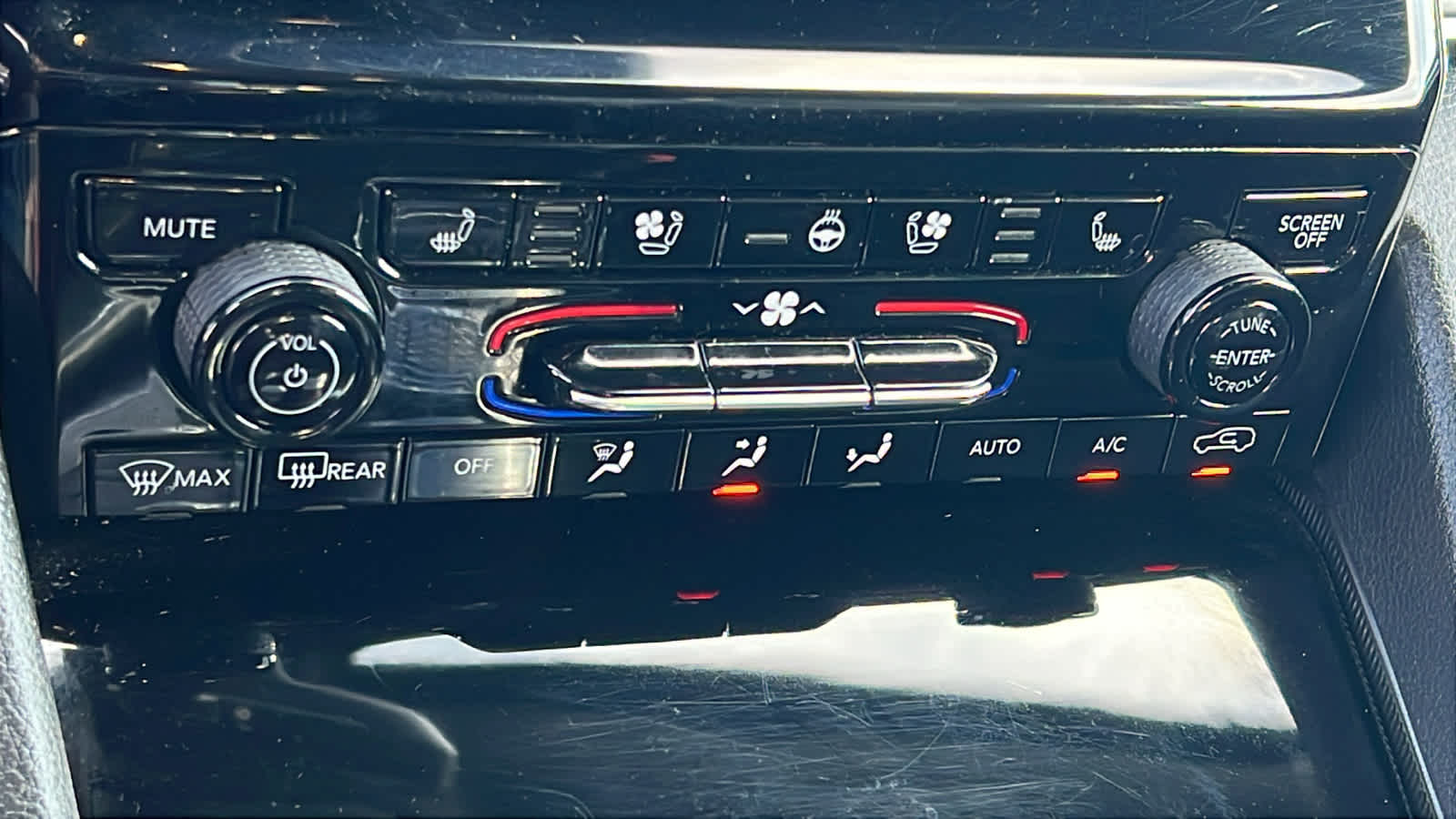 Thumbnail: 2024 Jeep Grand Cherokee L - 14